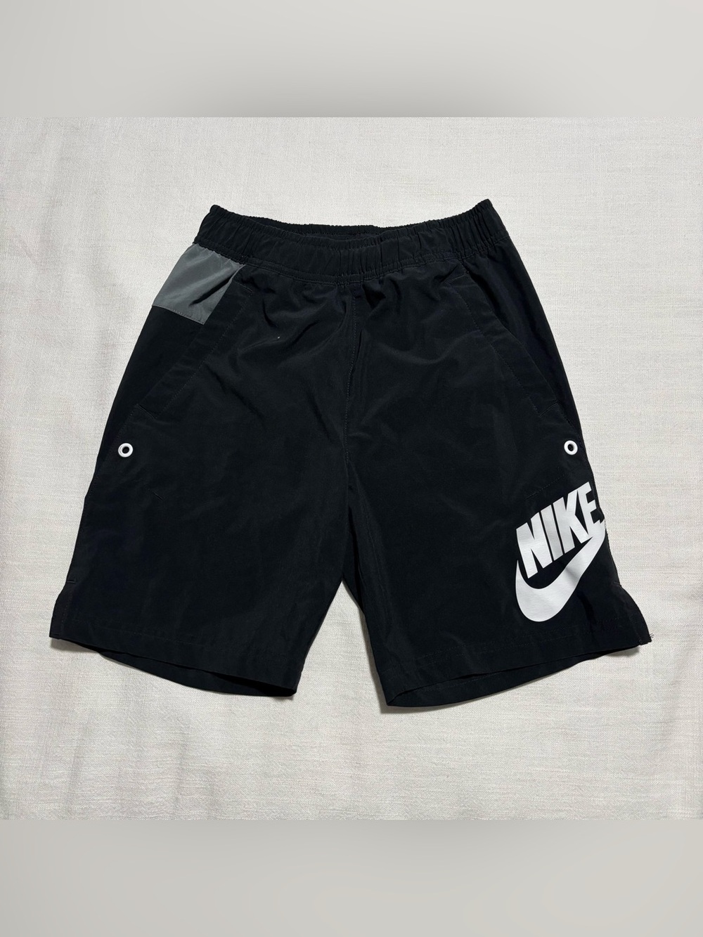 Boys Nike Sportswear Woven Shorts | Black / Gray | Size Small | Standard Fit